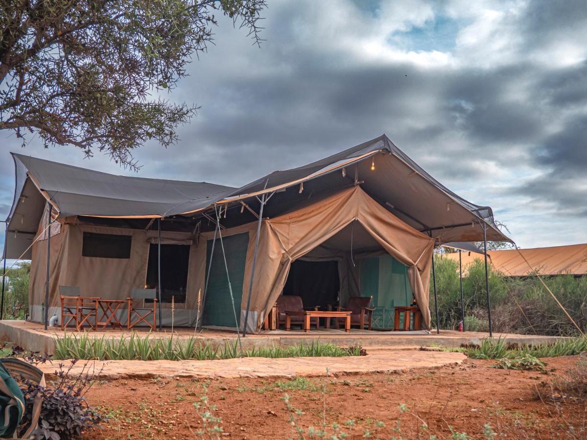 Tulia Amboseli Safari Camp Hotell Exteriör bild