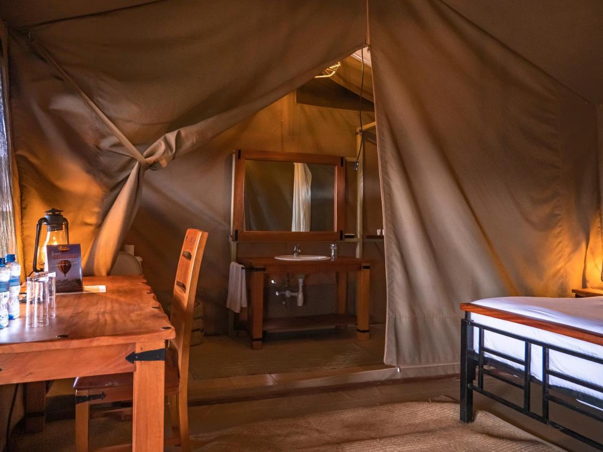 Tulia Amboseli Safari Camp Hotell Exteriör bild