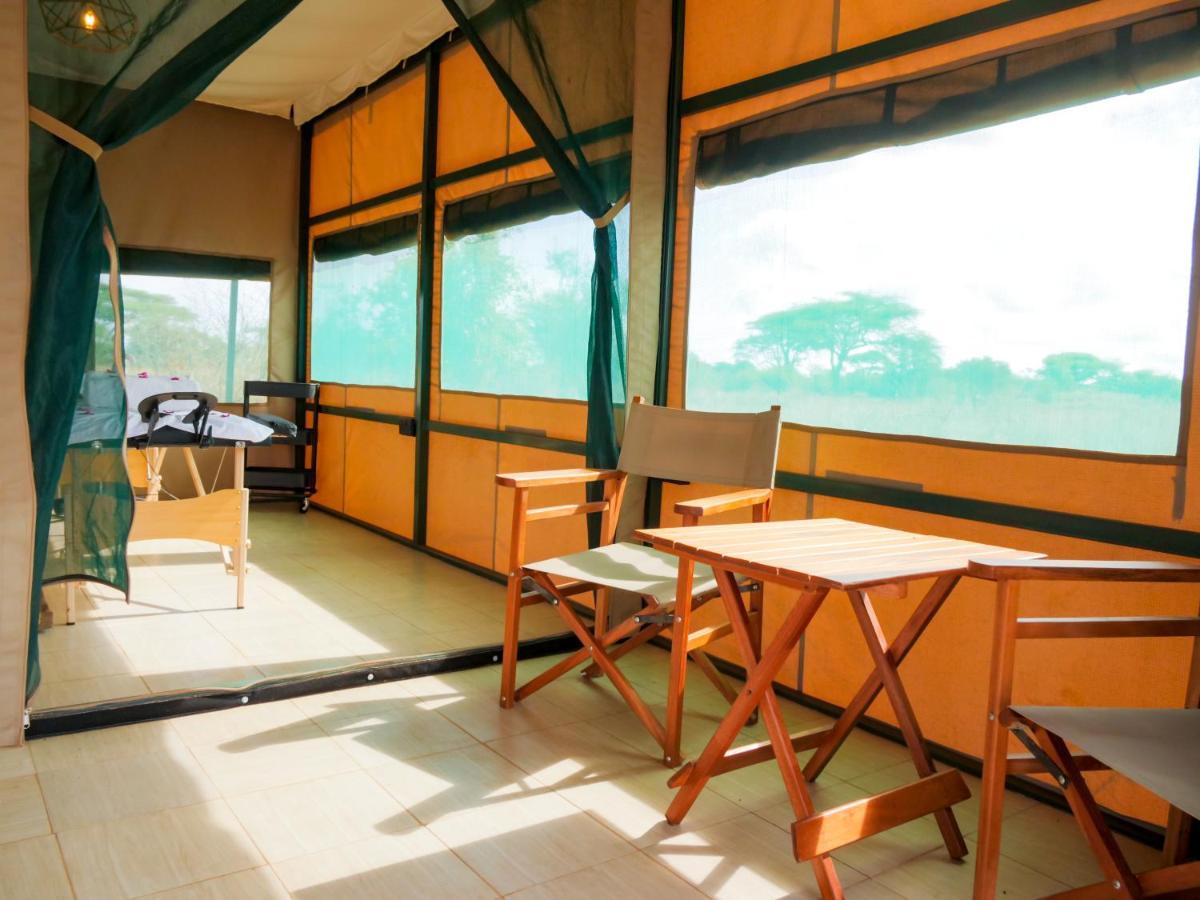 Tulia Amboseli Safari Camp Hotell Exteriör bild