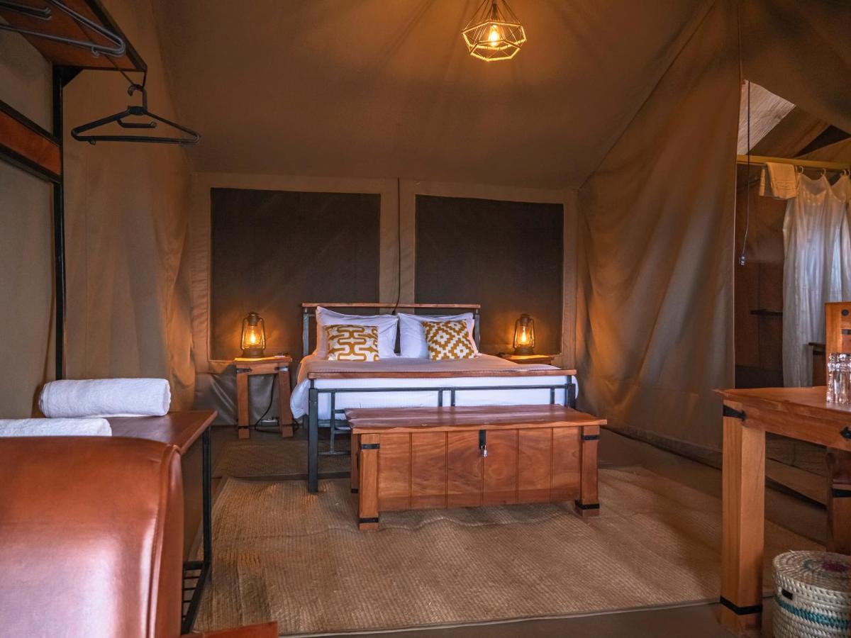 Tulia Amboseli Safari Camp Hotell Exteriör bild