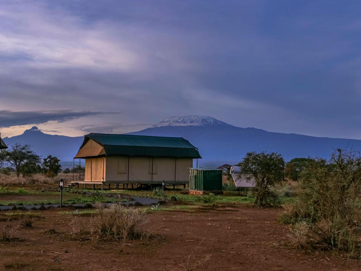 Tulia Amboseli Safari Camp Hotell Exteriör bild
